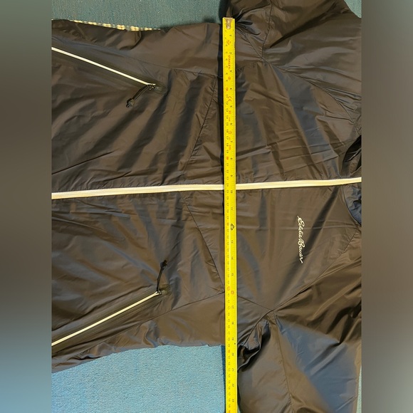 Black Eddie Bauer down jacket - Picture 6 of 10